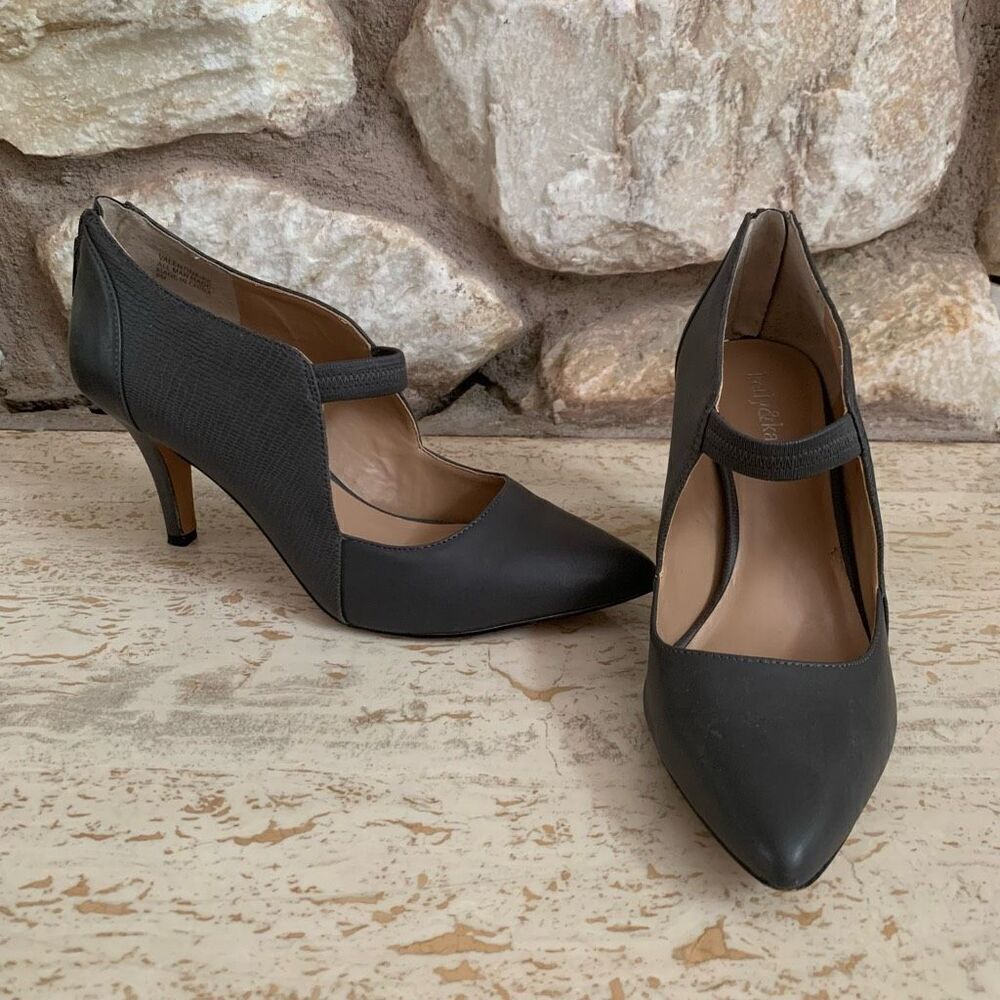 Kelly & Katie grey pumps zip up back size 8